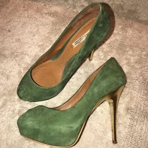 Gorgeous Green & Gold Zara peep toe pumps 6.5